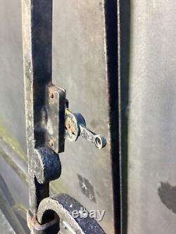 200 x 145 cm Double porte ancienne en fer forgé (sans verre). Sans charnières