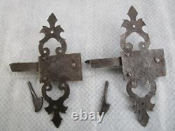 2 Targettes ressorts fer forgé mentonnets fenêtres ancienne Ht 17,8 cm