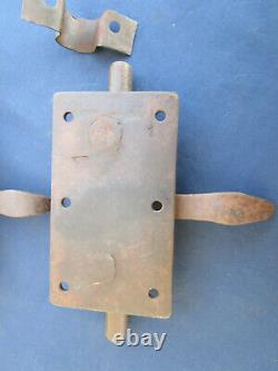 2 Verrous cochonniers sur plaque fer ancien cadenas porte 8 x 14 cm