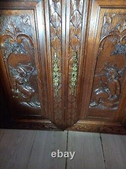 2 ancien panneaux porte de buffet bois sculpté décoration personnages romantique