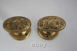 2 splendides poingées de porte anciennes en laiton avec motif''England'