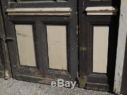 4 M Ancien ensemble de portes et ouvrant d'entrée en chêne, façade vitré