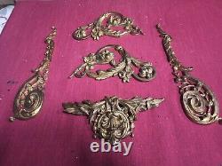 5 garnitures d'ornements ancien pour meuble en bronze doré