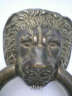 Ancien Beau Heurtoir De Porte Tete De Lion En Bronze Gros Anneau Maison