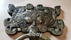 Ancien Heurtoir de porte Chinois/Masque Taotié de la Dynastie Shang. En bronze
