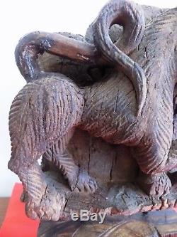 Ancien fragment linteau porte monastère Chimère Lion sculpté Inde XVIII ème