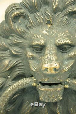 Ancien heurtoir de porte en bronze au Lion et serpent dans la gueule collection
