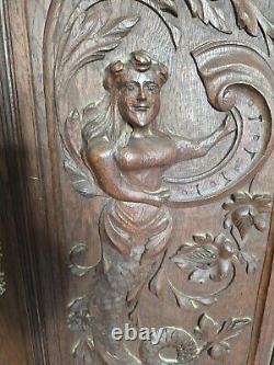 Ancienne Porte En Bois Sculpté En Chêne