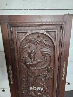 Ancienne Porte En Bois Sculpté En Chêne