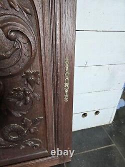 Ancienne Porte En Bois Sculpté En Chêne