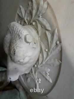 Ancienne plaque de boucherie tête de veau marbre carrare fin XIXe métier biaude