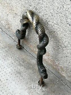 Ancienne poignée de porte serpents entrelacés bronze snike