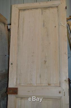 Ancienne porte en sapin / 2m37 de haut x 80 cms de large