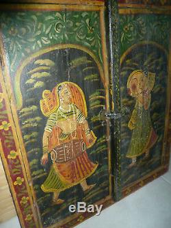 Ancienne porte indienne peinte 55 x 60cm