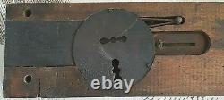Ancienne serrure XVIII siècle pour portail bois avec clef Objet rare