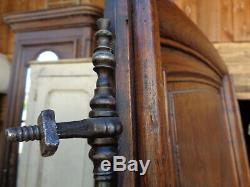 Belles portes d'armoire ancienne d'origine 18 éme serrure ferronerie charnières