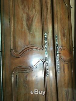 Belles portes d'armoire ancienne entièrement d'origine charme et authenticité