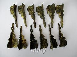 Éléments de décoration anciens en bronze pour meuble- lot de 12