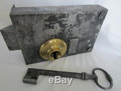 Enorme serrure 18 éme / Huge and rare old French prison lock of the 18th century