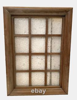Fenêtre aveugle à petit carreaux en chêne massif. XX siècle
