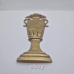 France Paire d'appliques pour meubles en bronze doré L. 25 cm XIX ème