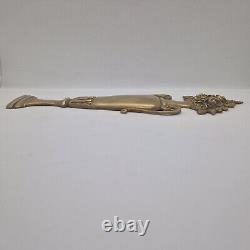 France Paire d'appliques pour meubles en bronze doré L. 25 cm XIX ème
