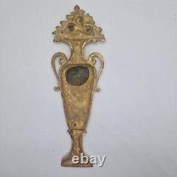 France Paire d'appliques pour meubles en bronze doré L. 25 cm XIX ème