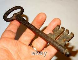 Grande Cle Medievale En Fer Forge Haute Epoque 16° S. Ancient Medieval Key
