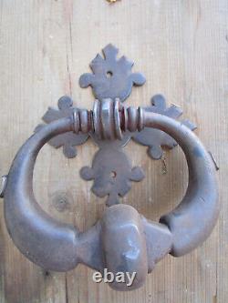 Gros heurtoir marteau de porte entrée Anneau rosace fer forgé ancien Lg 14,1 cm