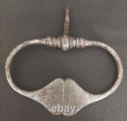 Heurtoir de porte fer forgé époque XVIIème grand modèle