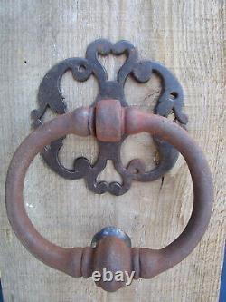 Heurtoir marteau de porte entrée Anneau rosace ouvragée fer forgé ancien 12,7 cm