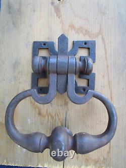 Heurtoir marteau de porte entrée Anneau rosace ouvragée fer forgé ancien 14,2 cm