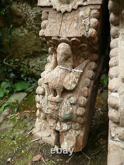 Lot 3 anciens éléments d'architecture indien / oiseaux sculptés