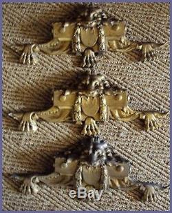 Lot De 9 Gros Bronze D' Ameublement Louis XVI Marque En Creux Fournier