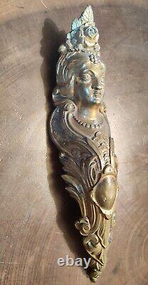 Paire Anciens Ornements meuble Bronze/visage femme/old bronze furniture ornament