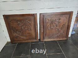 Paire De Portes En Bois Sculpté En Chêne