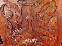 Paire de panneaux de portes anciennes-bois sculpté-déco blason -carved wood-