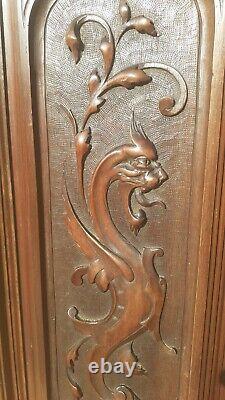 Paire de petites portes de buffet de style Henri II, très beau motif de dragon