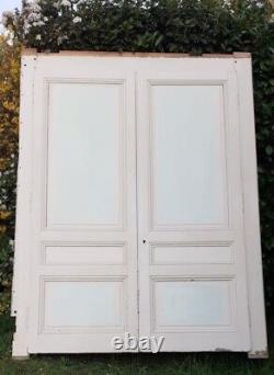 Paire portes placard et cadre bâti ancienne boiserie Cupboard doors and frame