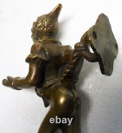 Rare et curieuse POIGNEE de PORTE anthropomorphe bronze XIXème siècle
