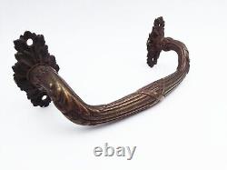 Rare poignée de meuble en bronze époque fin XVIlle début XIXe siècle