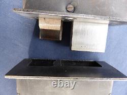 Serrure clef gâche fer laiton JPM Porte Pousse gauche Stock ancien Carré 6