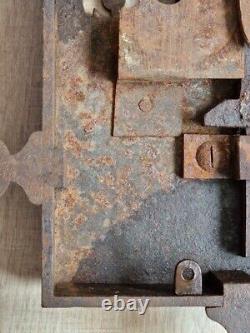 Serrure verrou targette clenche cadenas porte fer forgé métal antiquité