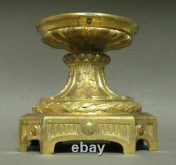 Socle, piètement de coupe ou de vase, en bronze doré style Louis XVI