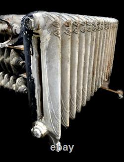 Suite de quatre radiateur en fonte de fer époque art déco. XX siècle