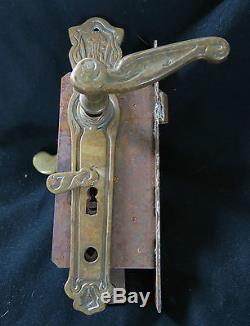 Superbe poignée de porte ancienne, art-nouveau, en bronze, signée & datée 1914